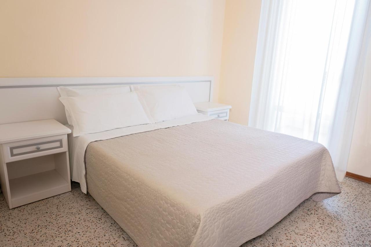 Hotel Continental Gatteo a Mare Kültér fotó