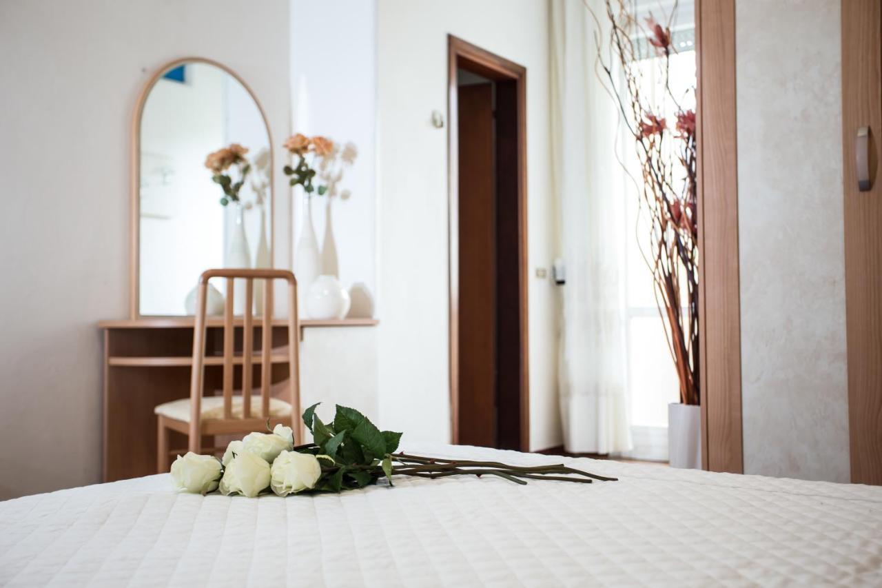 Hotel Continental Gatteo a Mare Kültér fotó