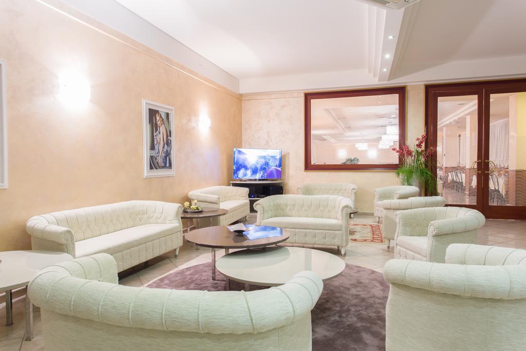 Hotel Continental Gatteo a Mare Kültér fotó